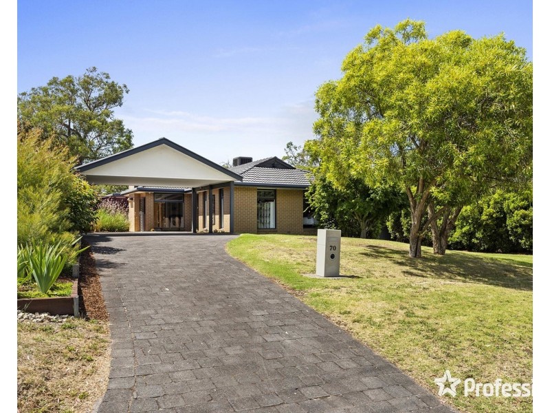 70 Johns Crescent, Mount Evelyn VIC 3796