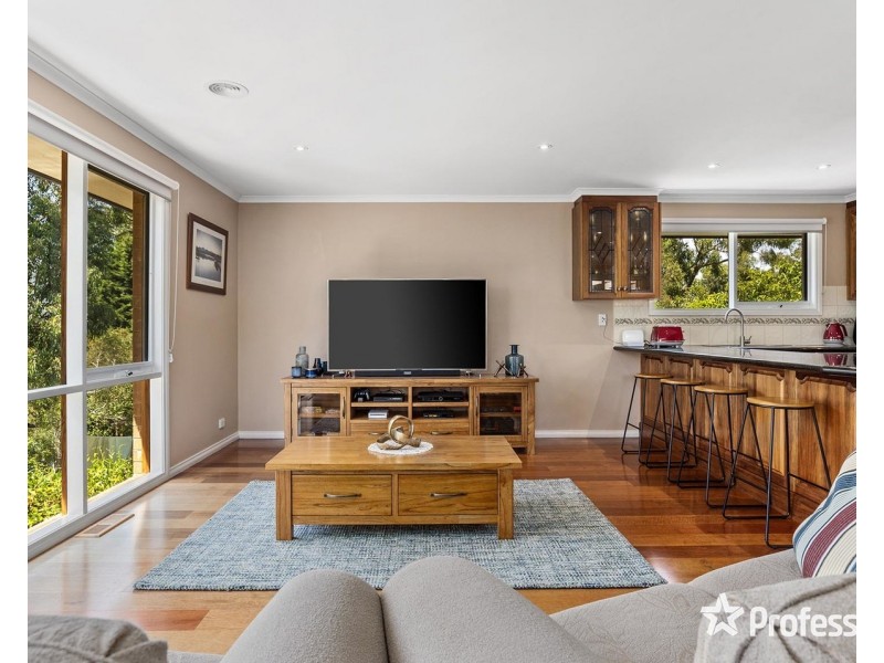70 Johns Crescent, Mount Evelyn VIC 3796