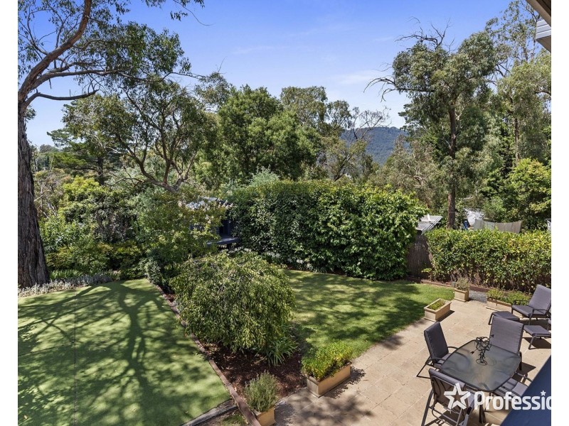 70 Johns Crescent, Mount Evelyn VIC 3796