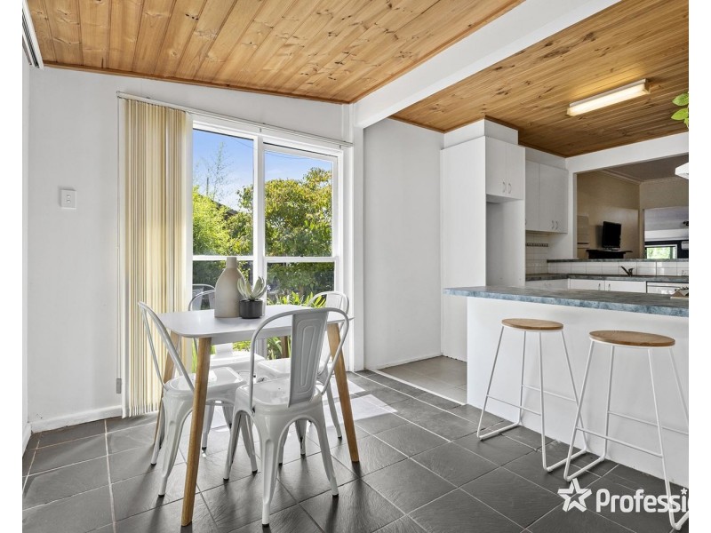 13 Murrumbung Road, Mount Evelyn VIC 3796