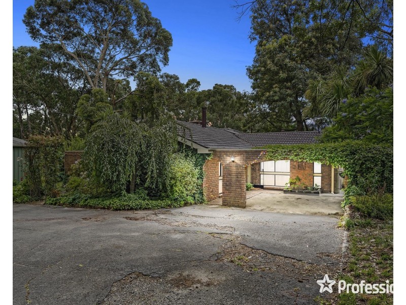 54 Warrawee Road, Mount Evelyn VIC 3796