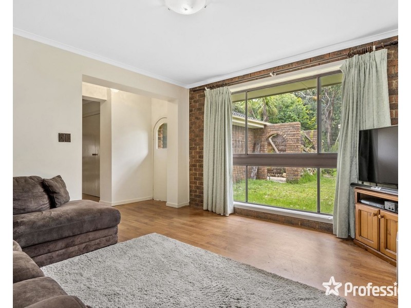 54 Warrawee Road, Mount Evelyn VIC 3796