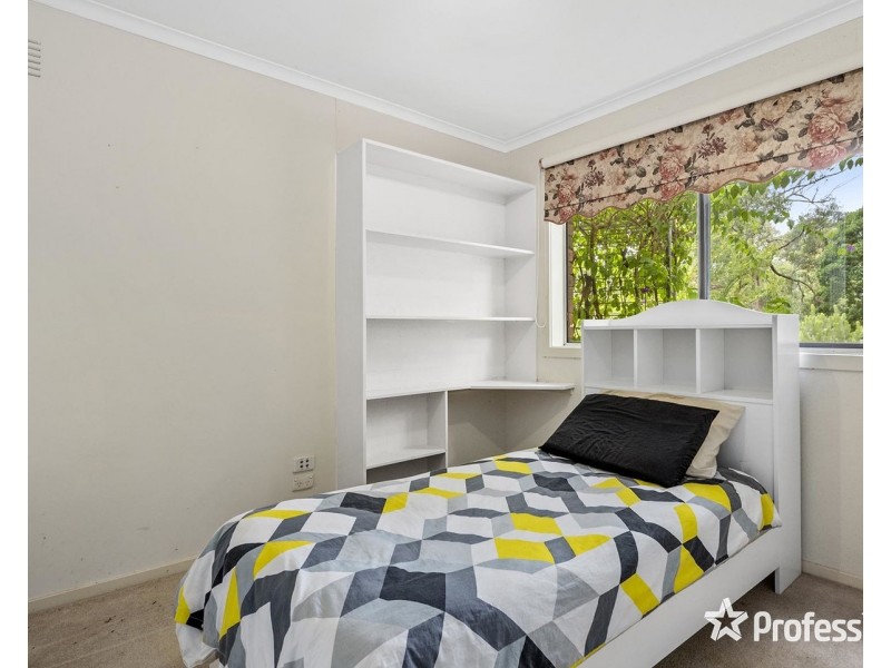 54 Warrawee Road, Mount Evelyn VIC 3796