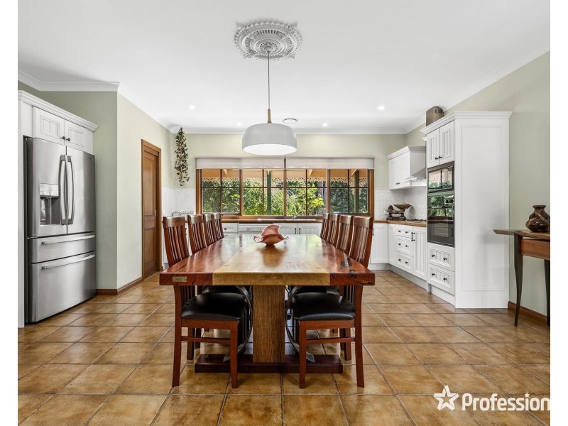 52 Rangeview Road, Mount Evelyn VIC 3796