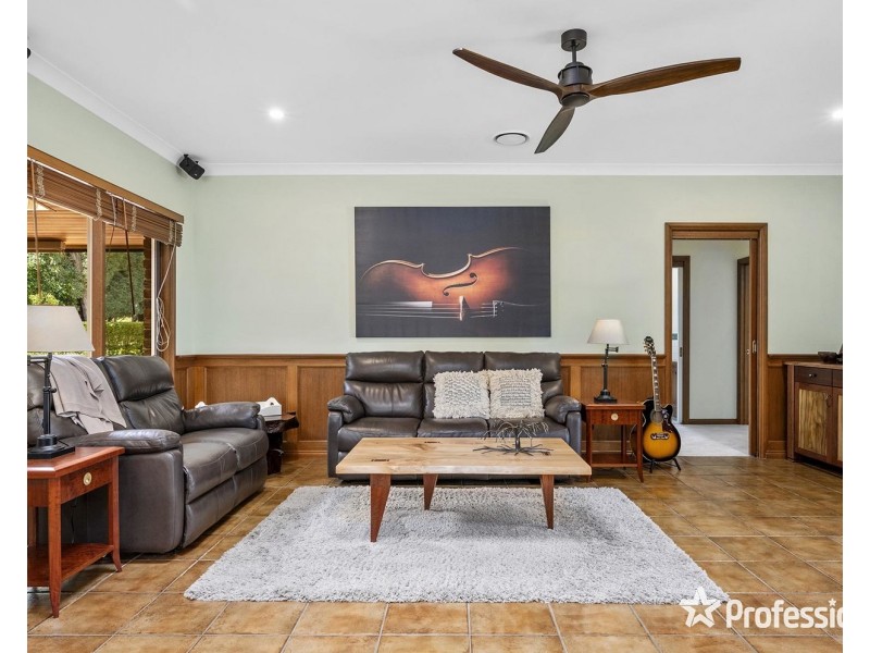 52 Rangeview Road, Mount Evelyn VIC 3796