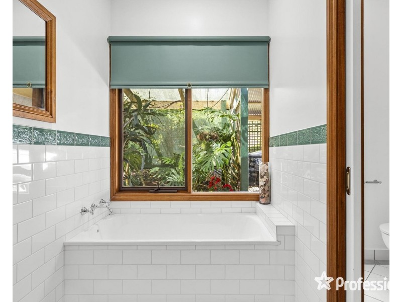 52 Rangeview Road, Mount Evelyn VIC 3796