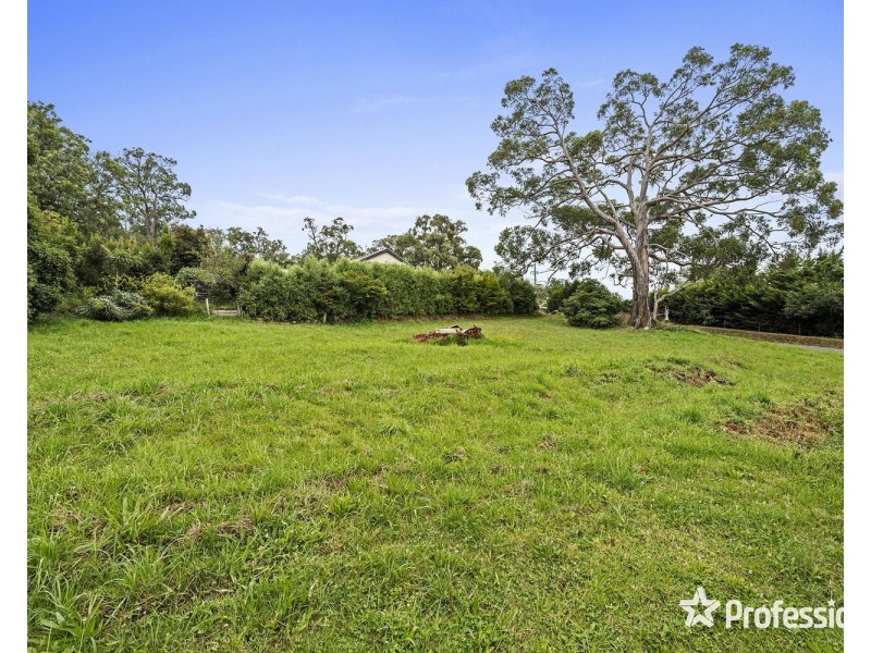 14 Queens Road, Silvan VIC 3795