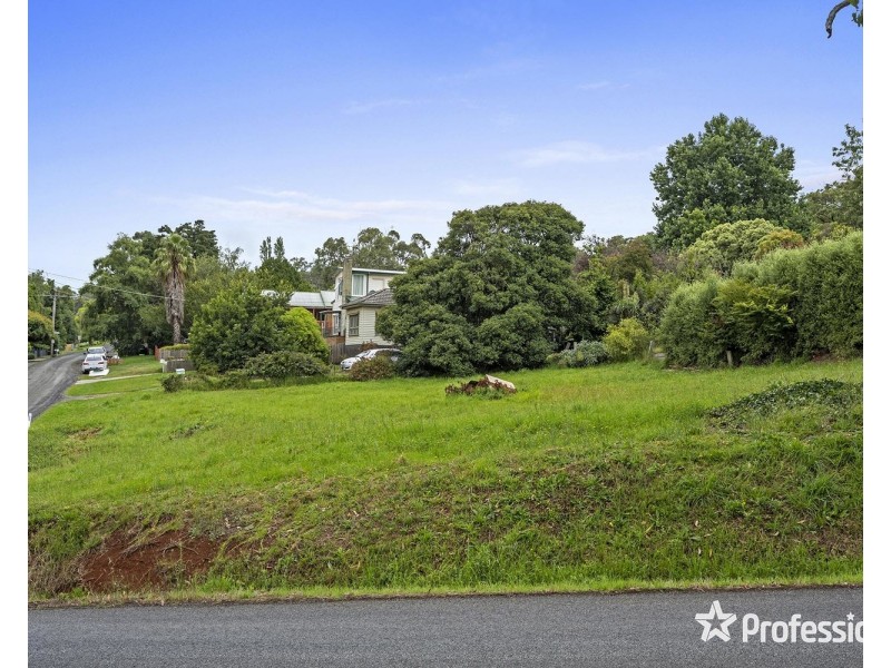 14 Queens Road, Silvan VIC 3795