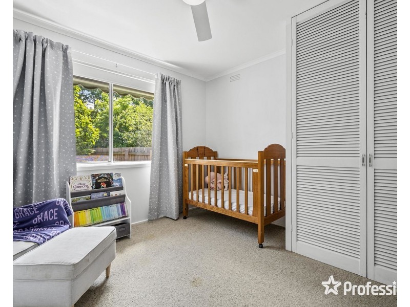 27 Carronvale Road, Mooroolbark VIC 3138