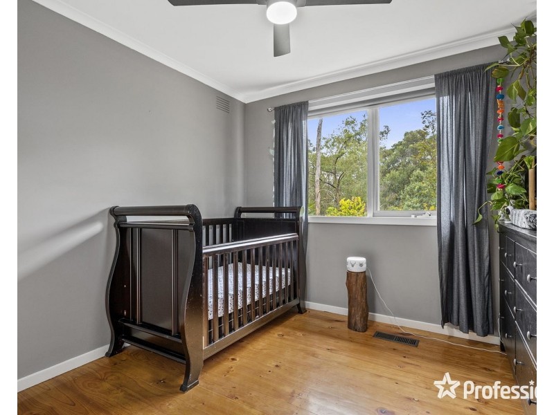 8 Sycamore Grove, Mount Evelyn VIC 3796