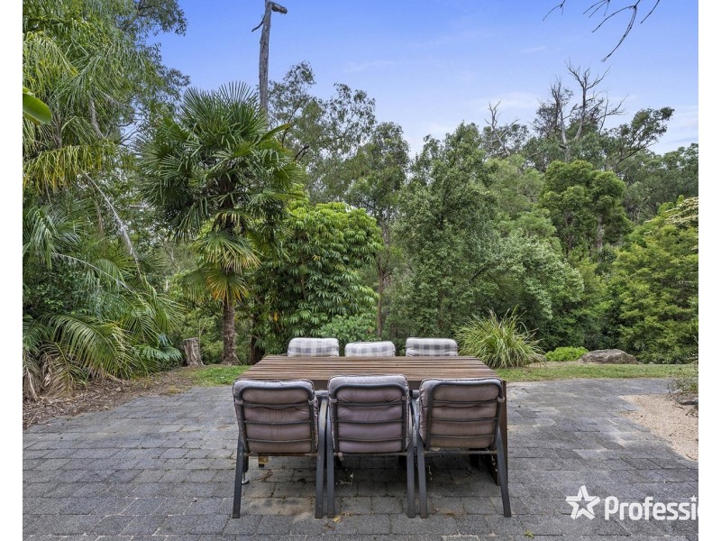 8 Sycamore Grove, Mount Evelyn VIC 3796