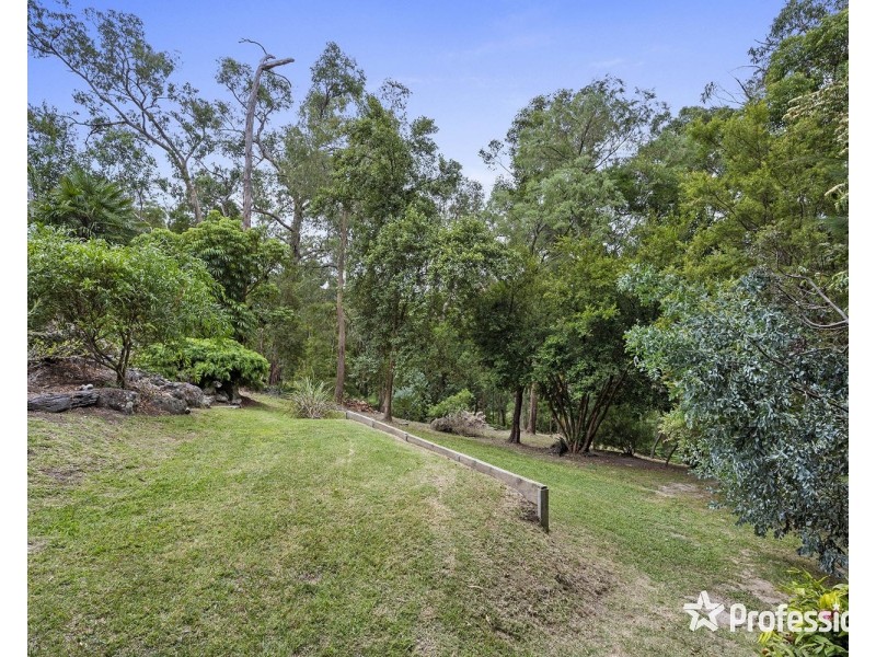 8 Sycamore Grove, Mount Evelyn VIC 3796