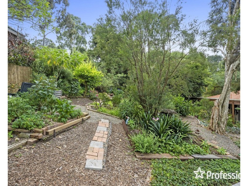 16 Falkingham Road, Mount Evelyn VIC 3796