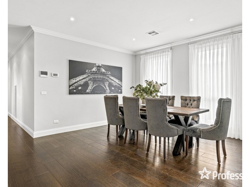 14 Tiverton Circuit, Mooroolbark VIC 3138