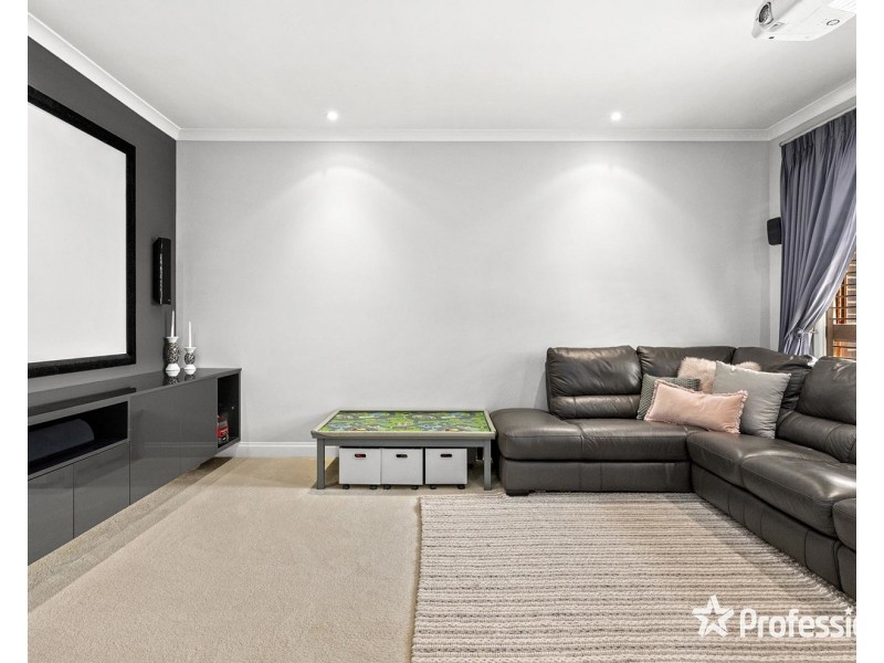 14 Tiverton Circuit, Mooroolbark VIC 3138