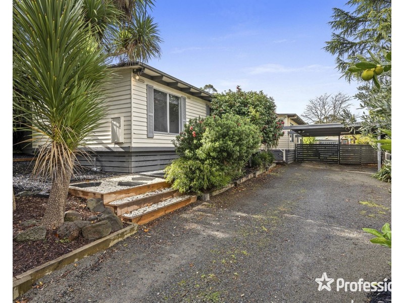 88 Johns Crescent, Mount Evelyn VIC 3796