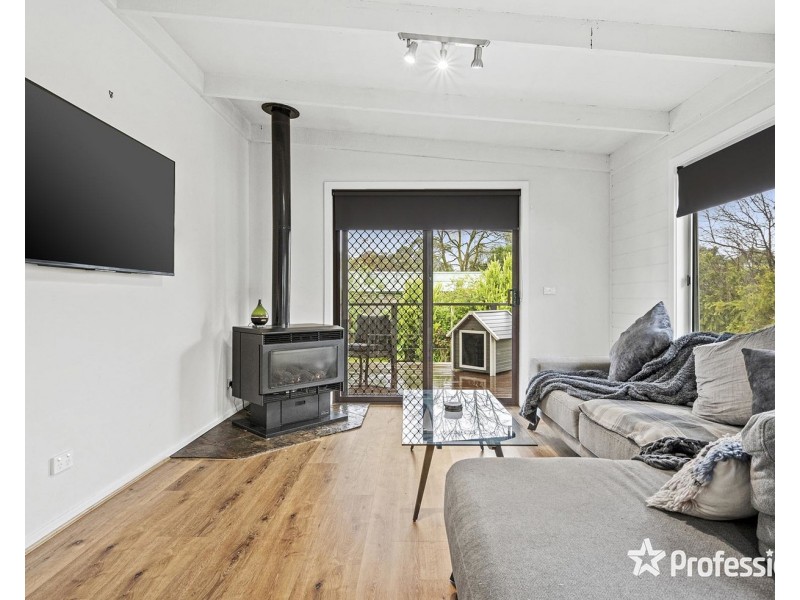 88 Johns Crescent, Mount Evelyn VIC 3796