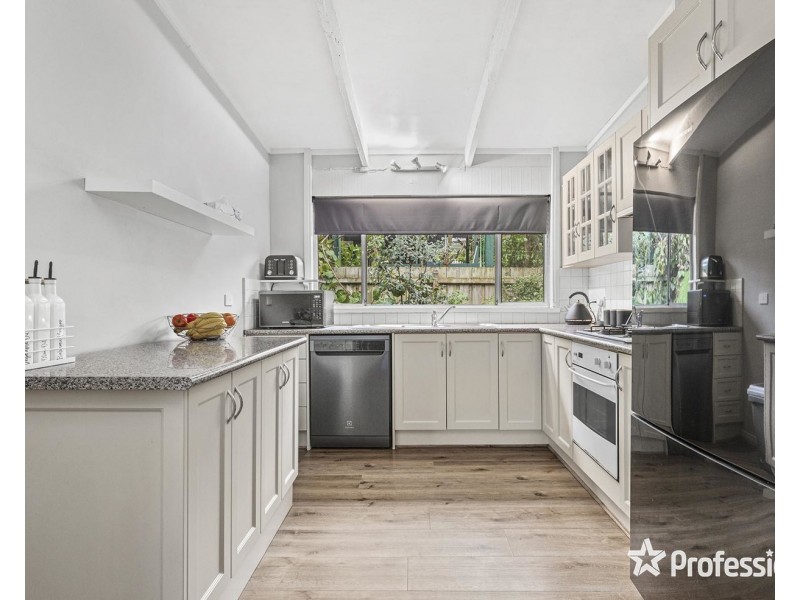 88 Johns Crescent, Mount Evelyn VIC 3796