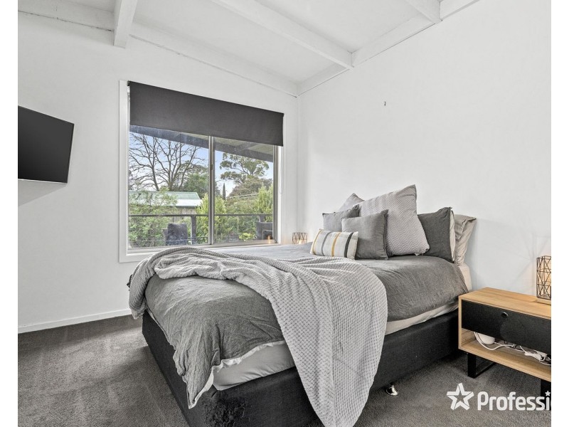 88 Johns Crescent, Mount Evelyn VIC 3796