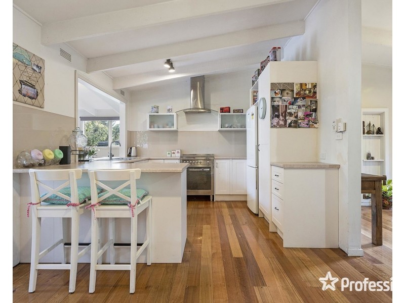 52 Russell Street, Mount Evelyn VIC 3796