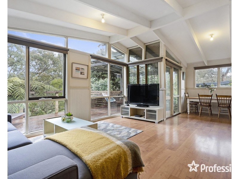 52 Russell Street, Mount Evelyn VIC 3796