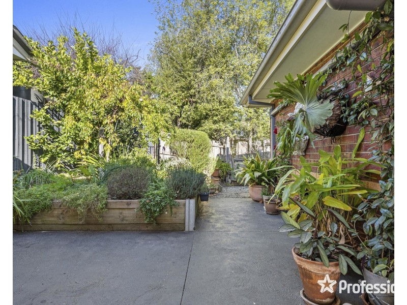 62A Faraday Road, Croydon South VIC 3136