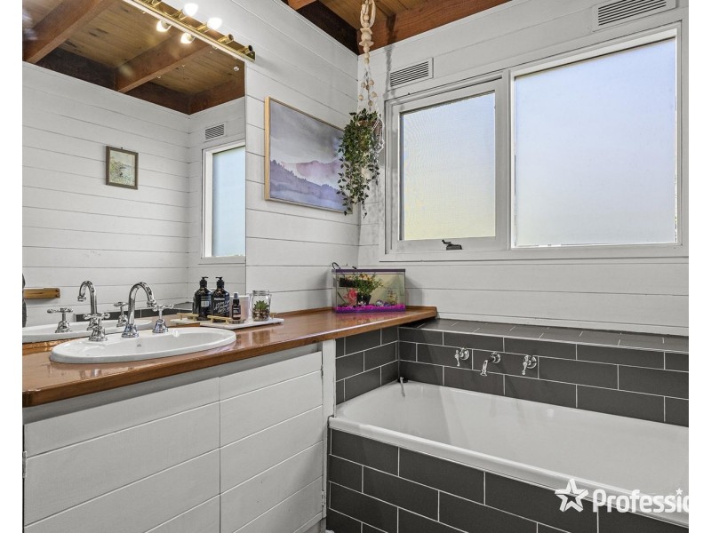 26 Sharland Close, Mount Evelyn VIC 3796