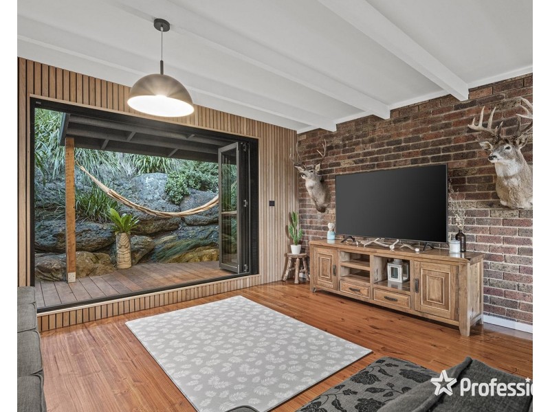 17 Warrawee Road, Mount Evelyn VIC 3796