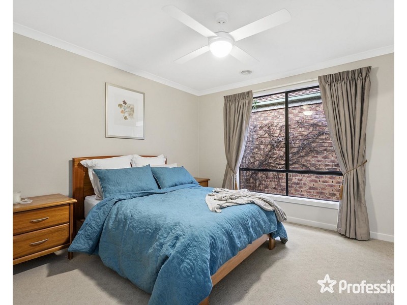 2/15 Hereford Road, Mount Evelyn VIC 3796