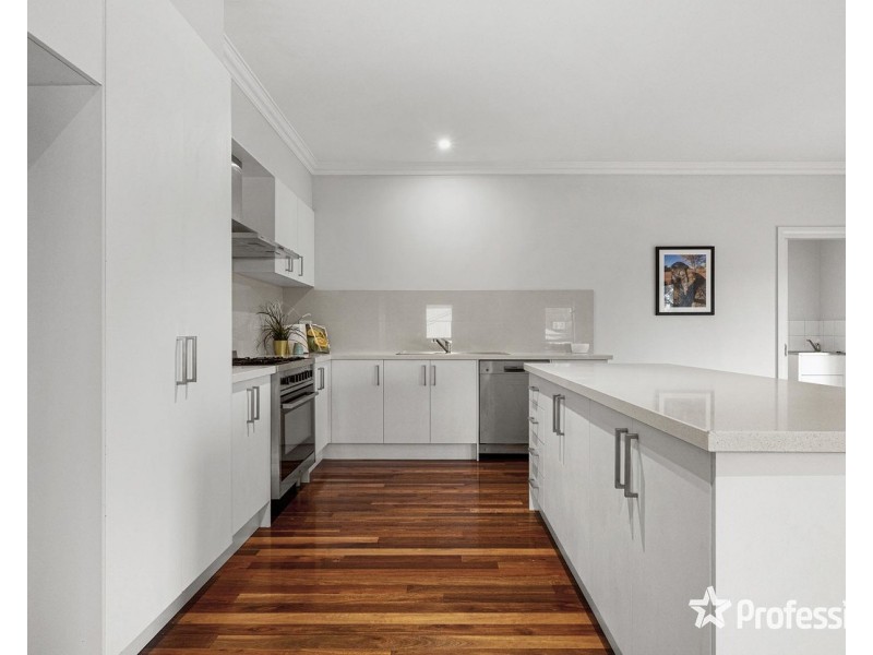 15A Balmoral Street, Kilsyth VIC 3137