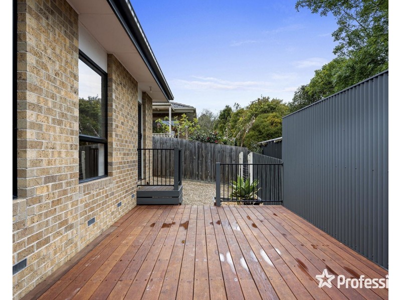 15A Balmoral Street, Kilsyth VIC 3137