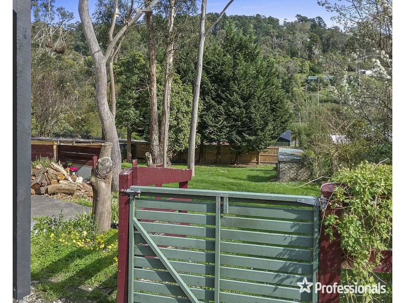 59 Commercial Road, Mount Evelyn VIC 3796