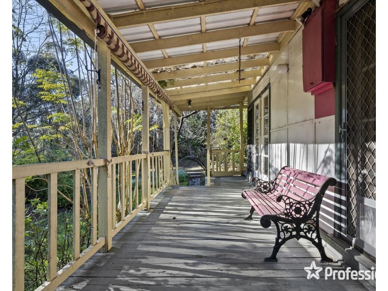 12 Gardner Parade, Mount Evelyn VIC 3796