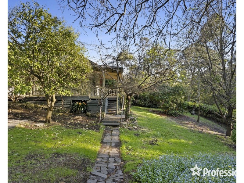 12 Gardner Parade, Mount Evelyn VIC 3796