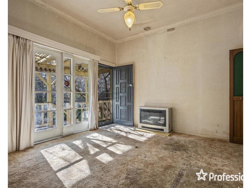 12 Gardner Parade, Mount Evelyn VIC 3796