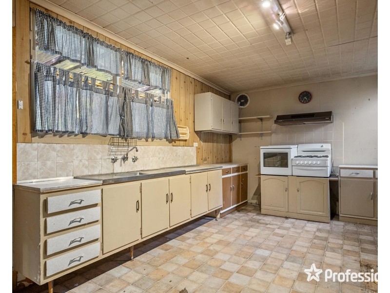 12 Gardner Parade, Mount Evelyn VIC 3796