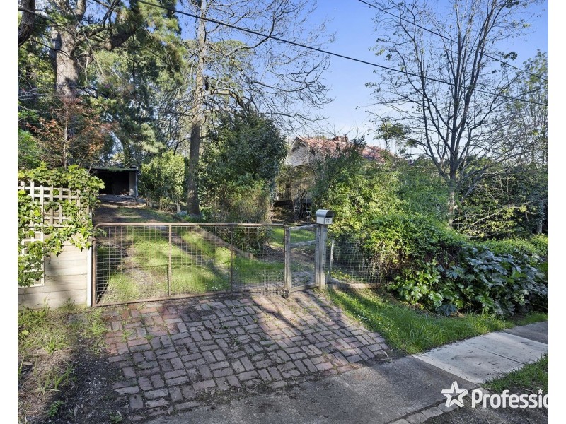 12 Gardner Parade, Mount Evelyn VIC 3796