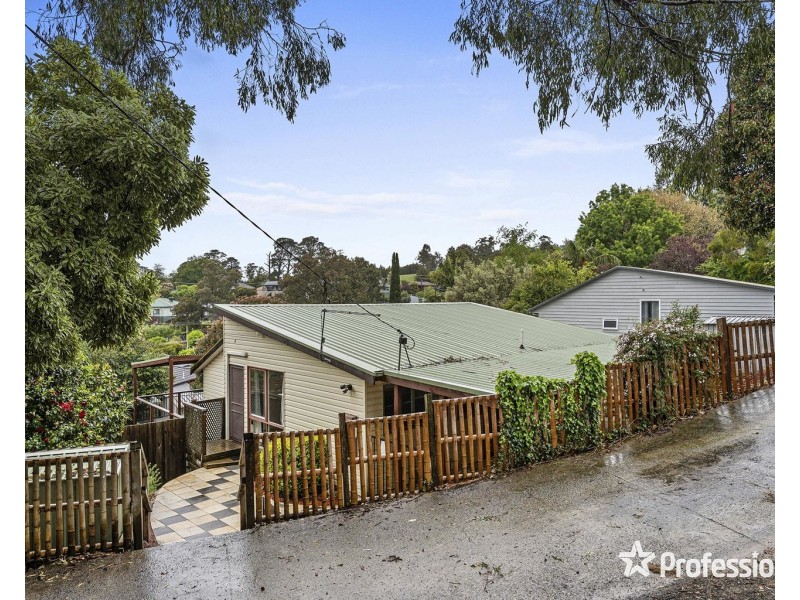 27 Middleton Drive, Woori Yallock VIC 3139