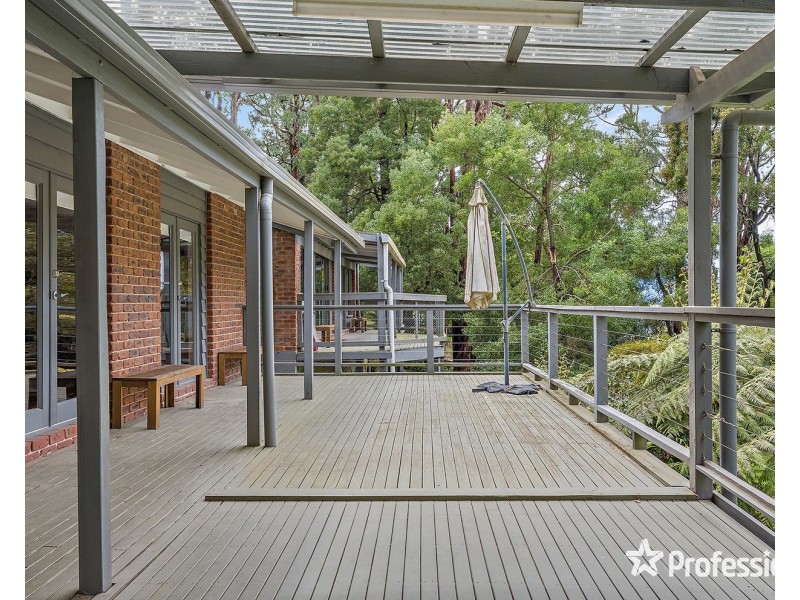 90 Clegg Road, Mount Evelyn VIC 3796
