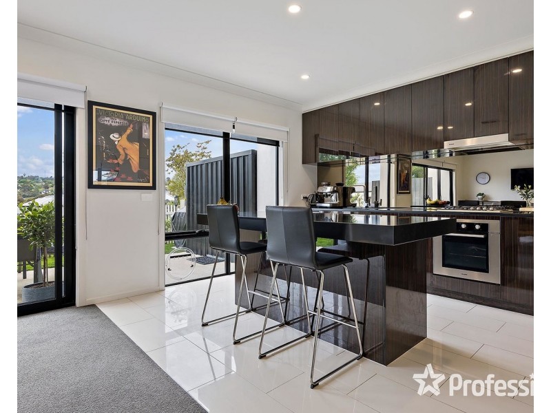 17 Amadeo Way, Chirnside Park VIC 3116