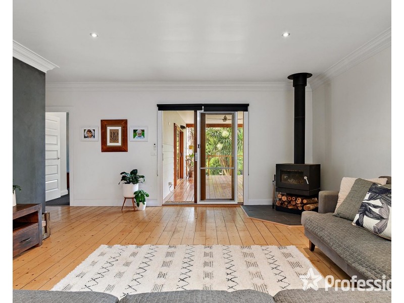 43 Monbulk Road, Mount Evelyn VIC 3796