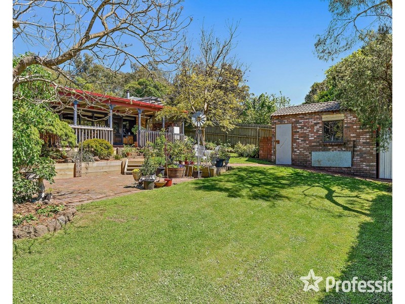 8 Haag Road, Seville VIC 3139