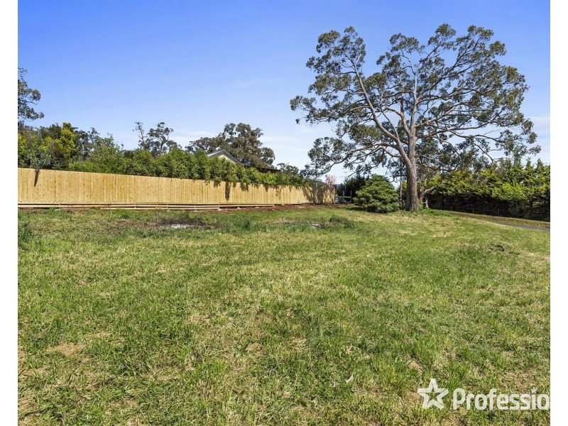 14 Queens Road, Silvan VIC 3795