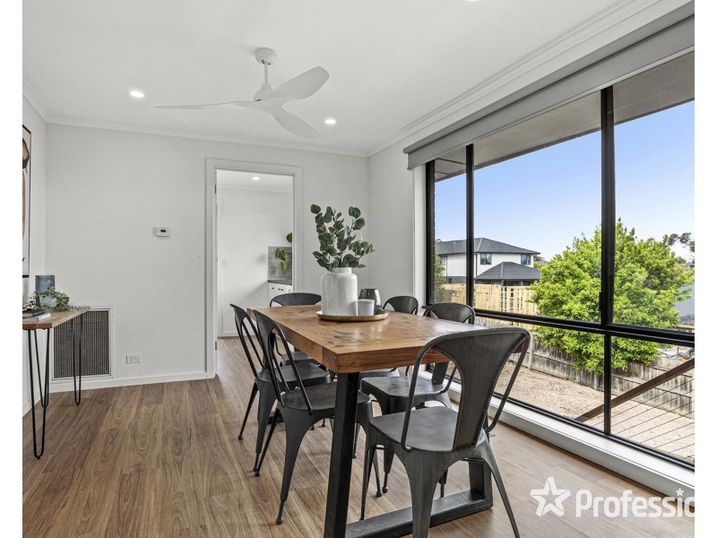 113 Rolling Hills Road, Chirnside Park VIC 3116