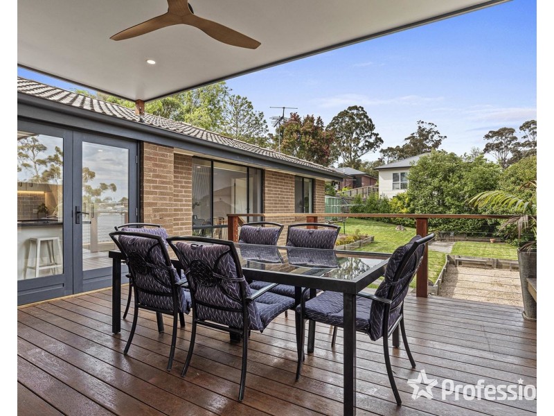 113 Rolling Hills Road, Chirnside Park VIC 3116