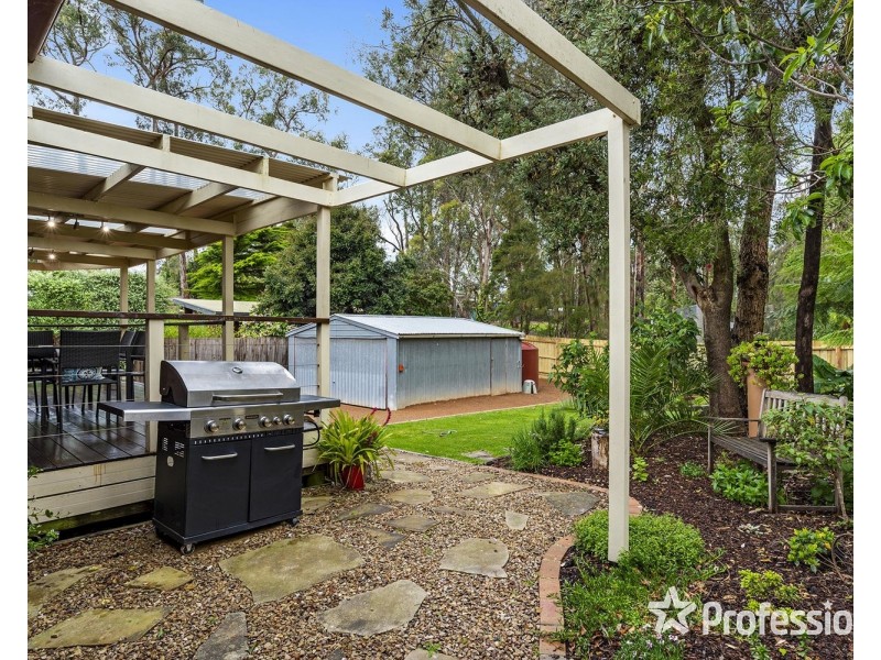 4 Kemp Avenue, Mount Evelyn VIC 3796