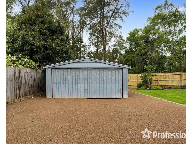 4 Kemp Avenue, Mount Evelyn VIC 3796