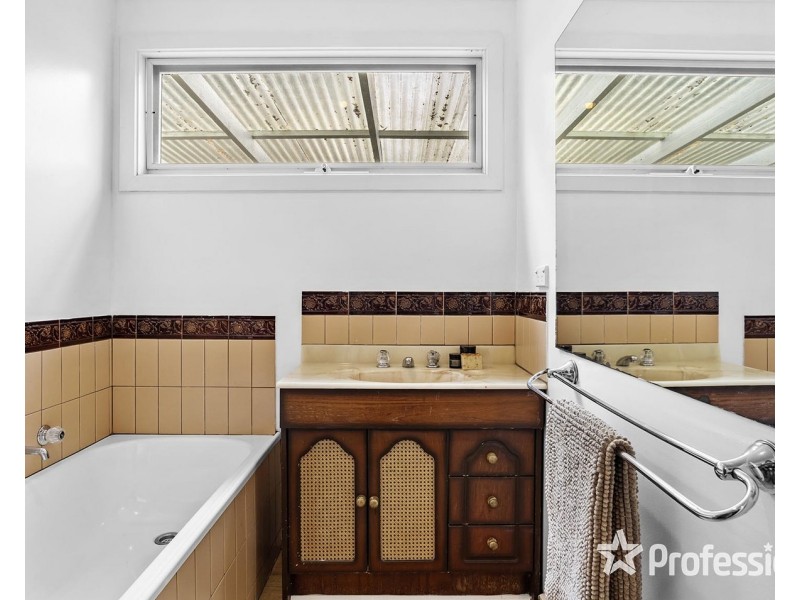 79 Johns Crescent, Mount Evelyn VIC 3796