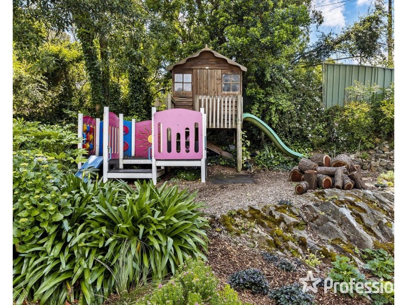 79 Johns Crescent, Mount Evelyn VIC 3796