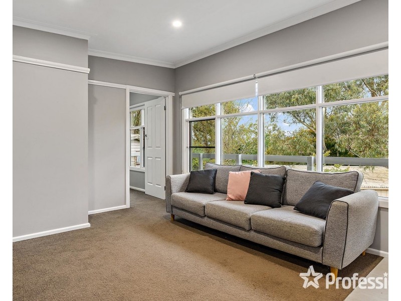 45 Russell Street, Mount Evelyn VIC 3796